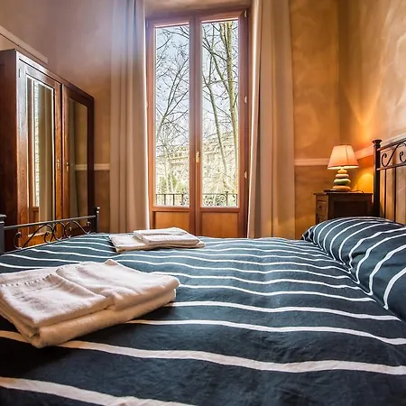 Giovine Italia Couette-café Rome